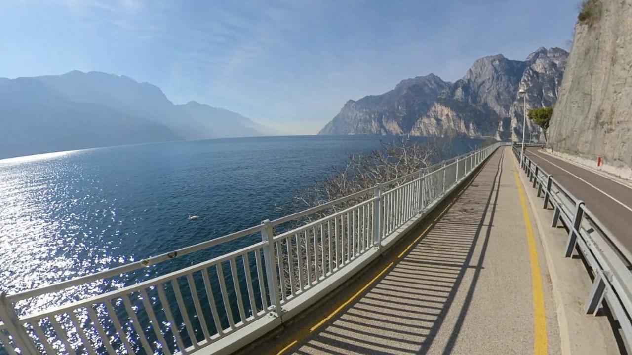 Amarillys Apartment And Rooms In Casaclima Torbole Sul Garda Екстериор снимка